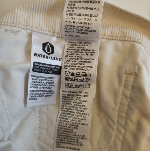 NWT Levi's Premium Middy Ankle Bootcut Corduroy Pants Cream Size 32 x 27 - Picture 14 of 15